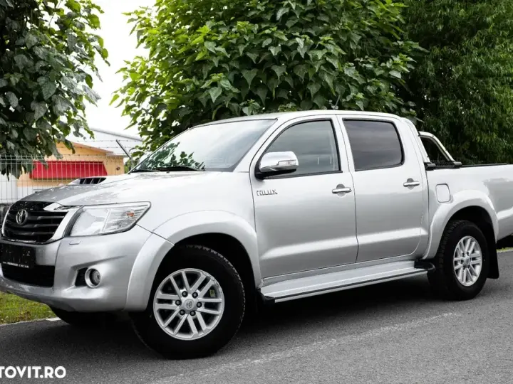 Toyota Hilux VIII 4x4 Cabina Dubla Style+