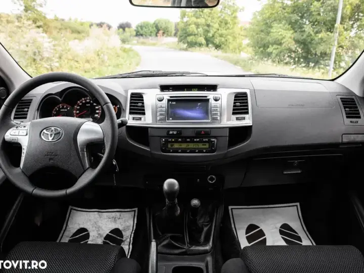 Toyota Hilux VIII 4x4 Cabina Dubla Style+