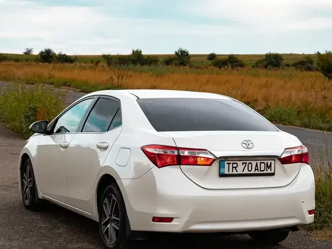 Toyota Corolla XI 1.6 Valvematic CVT Sol