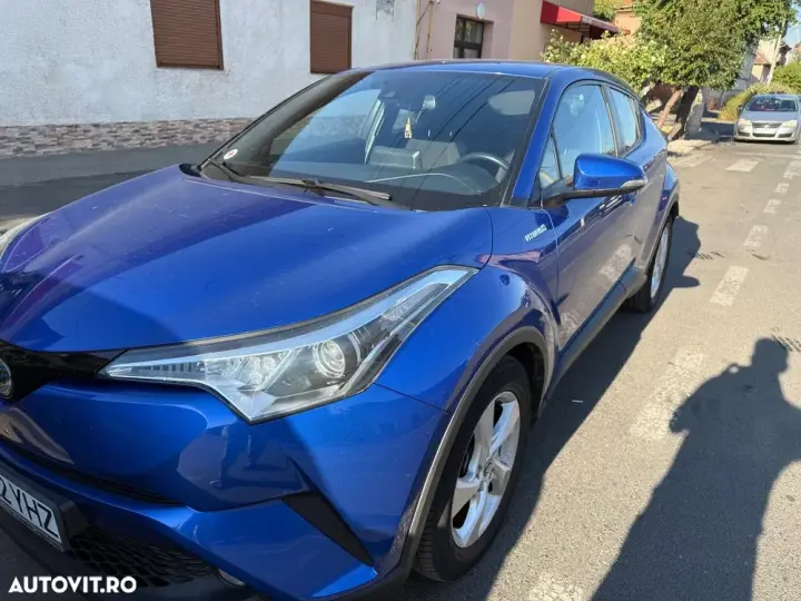 Toyota C-HR 1.8 HSD 4x2 CVT C-enter