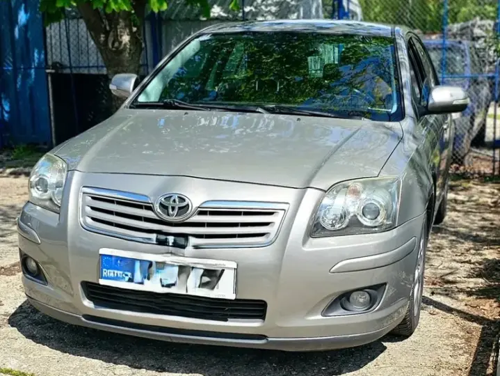 Toyota Avensis II 1.8 Sdn. Sol