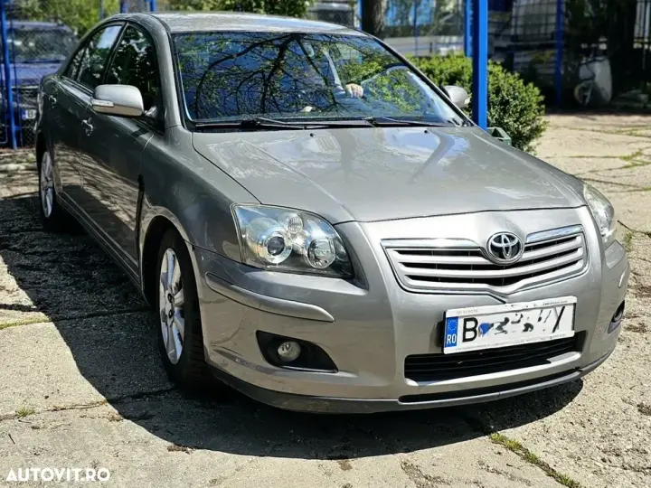 Toyota Avensis II 1.8 Sdn. Sol