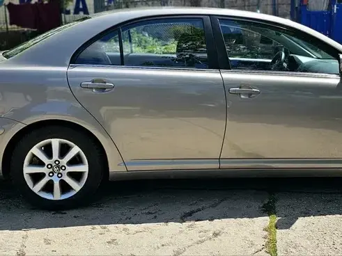 Toyota Avensis II 1.8 Sdn. Sol