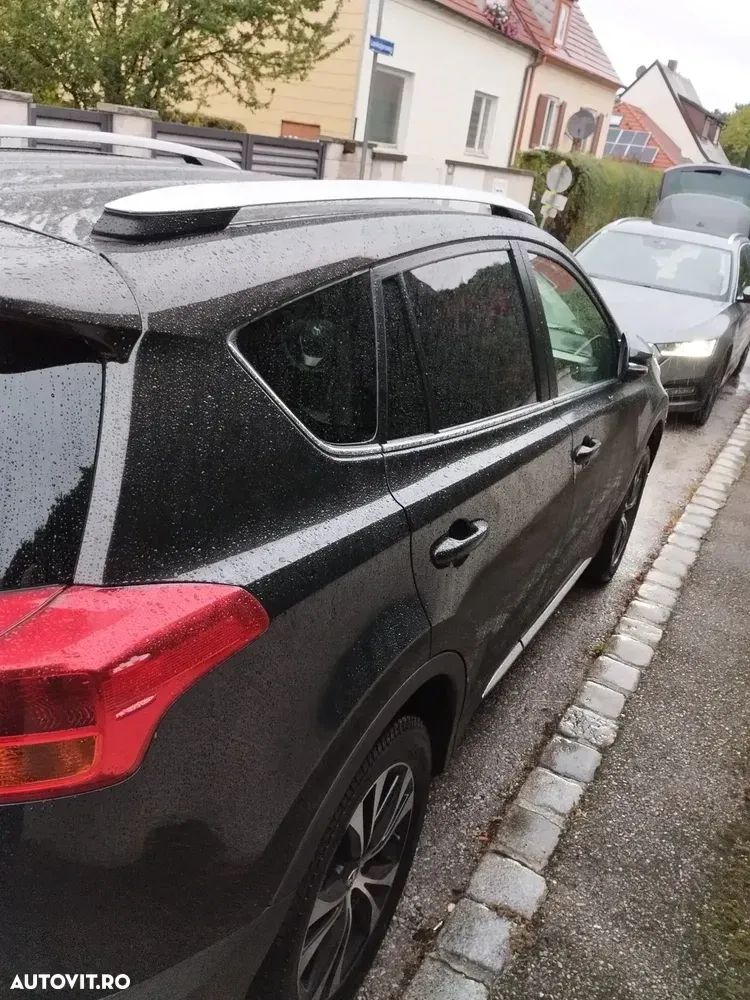 Toyota RAV4 IV 2.2 D-4CAT 4WD Aut Executive — imagine 4