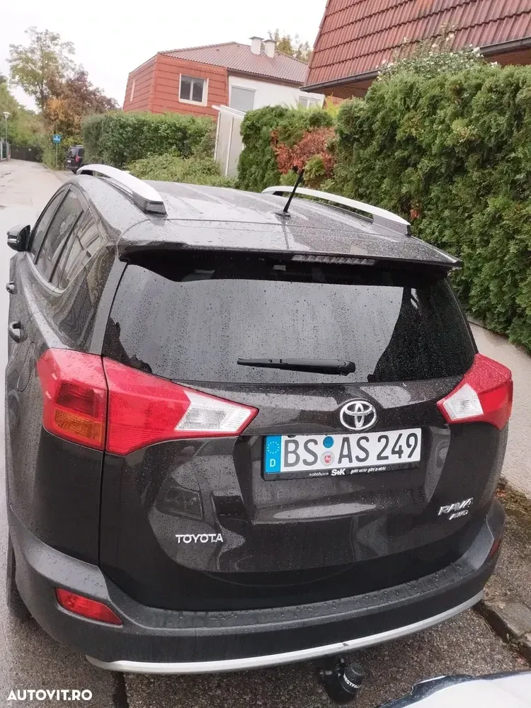 Toyota RAV4 IV 2.2 D-4CAT 4WD Aut Executive — imagine 2