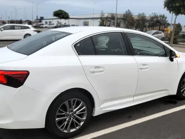 Toyota Avensis 2.0 D-4D Executive