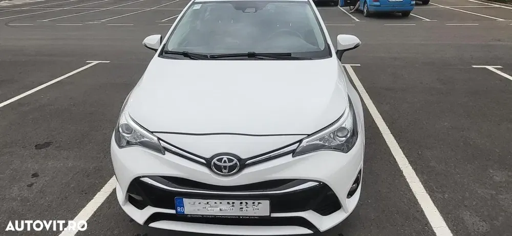Toyota Avensis 2.0 D-4D Executive — imagine 4
