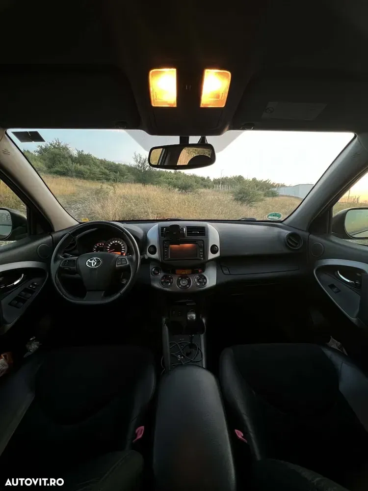 Toyota RAV4 III 2.2 D-4CAT 4WD Aut Executive — imagine 5