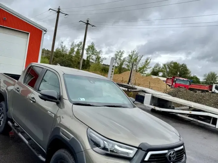 Toyota Hilux 4x4 Double Cab MHEV Autm. Invincible