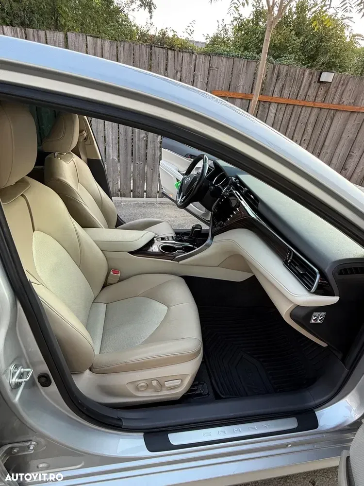 Toyota Camry 2.5 Dynamic — imagine 3