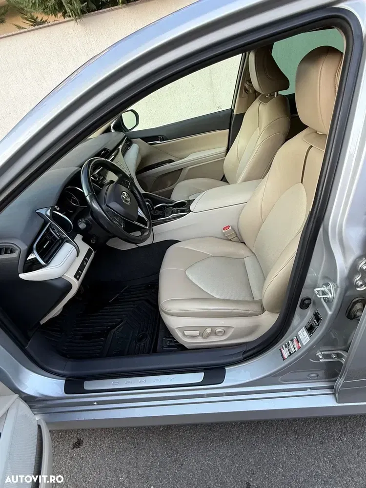 Toyota Camry 2.5 Dynamic — imagine 4