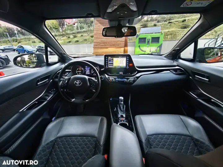 Toyota C-HR 2.0 Lounge