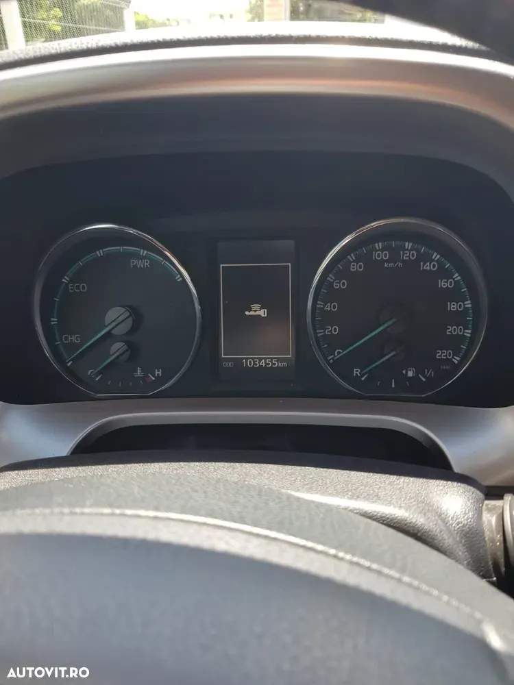 Toyota RAV4 — imagine 5