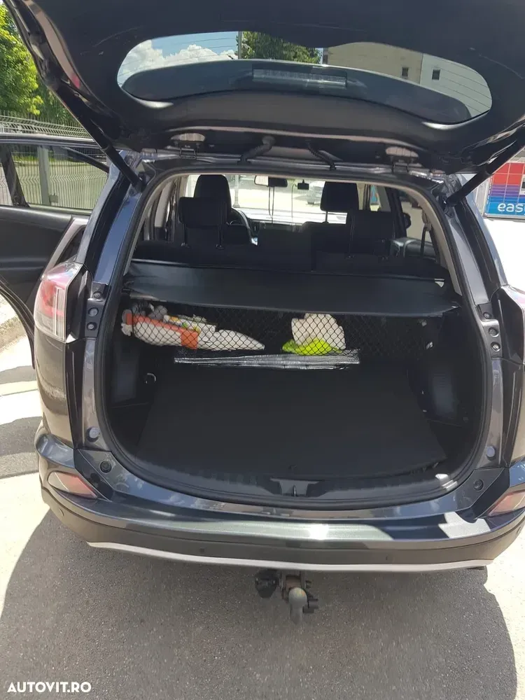 Toyota RAV4 — imagine 6