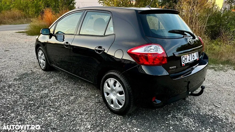 Toyota Auris 1.6 L Valvematic M/M Executive — imagine 3