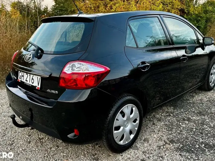 Toyota Auris 1.6 L Valvematic M/M Executive