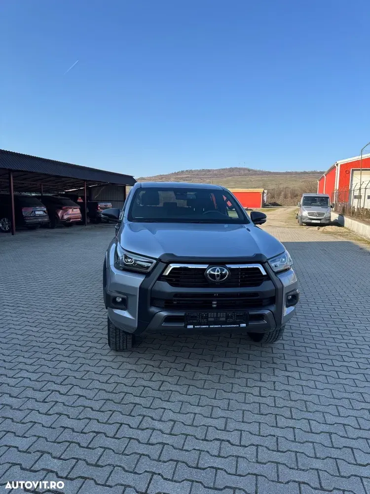 Toyota Hilux 4x4 Double Cab MHEV Autm. Invincible — imagine 2