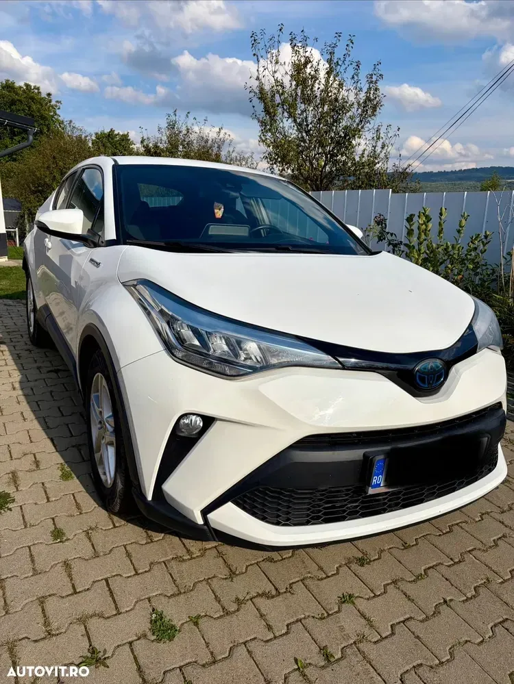 Toyota C-HR 1.8 HSD 4x2 CVT C-enter — imagine 4