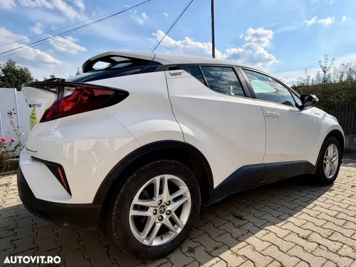 Toyota C-HR 1.8 HSD 4x2 CVT C-enter