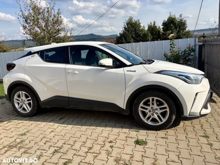 Toyota C-HR 1.8 HSD 4x2 CVT C-enter