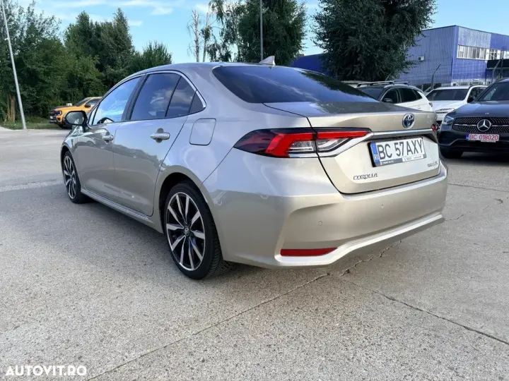 Toyota Corolla XII 1.8 HEV Business