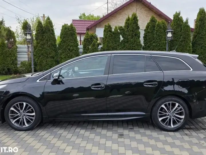 Toyota Avensis III 2.0 D-4D Executive