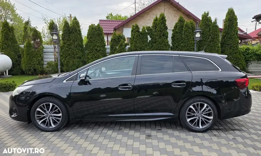 Toyota Avensis III 2.0 D-4D Executive — imagine 6