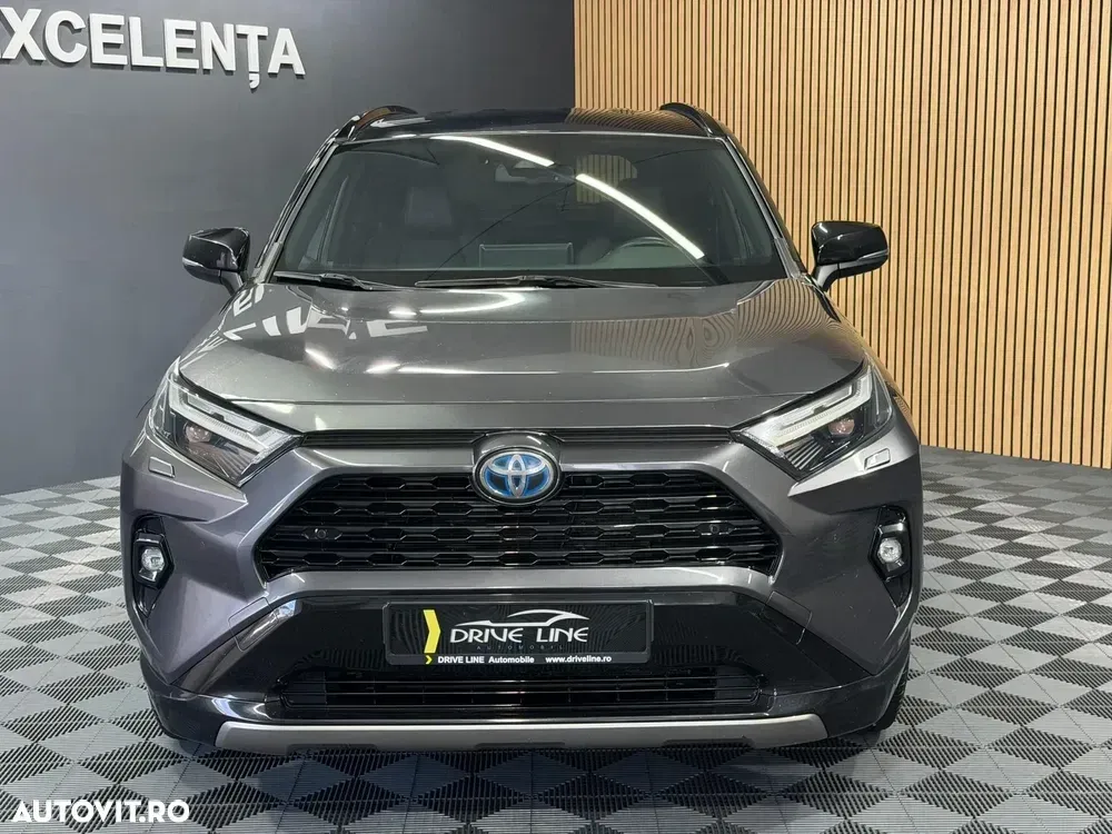 Toyota RAV4 — imagine 3