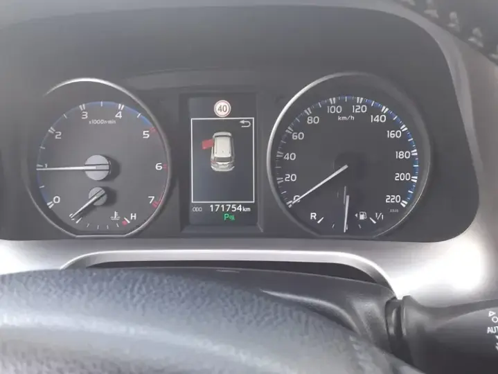 Toyota RAV4 IV 2.0 D-4D 2WD Luxury