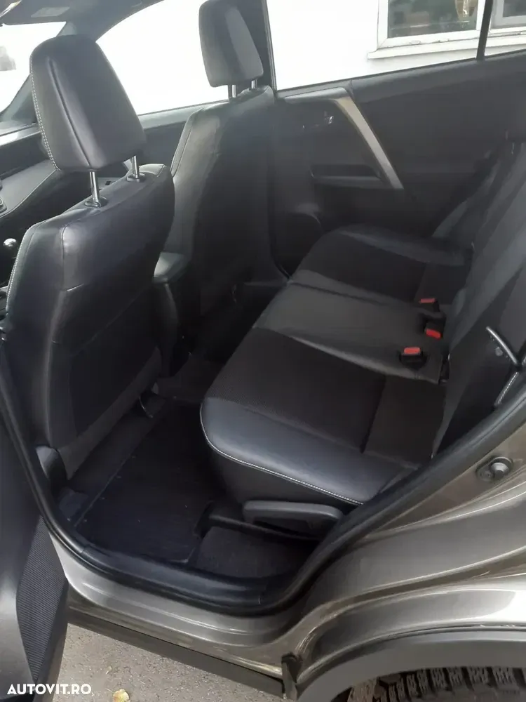 Toyota RAV4 IV 2.0 D-4D 2WD Luxury — imagine 5