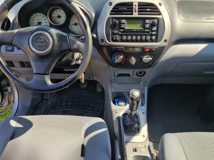 Toyota RAV4 II 2.0 D-4D Sol