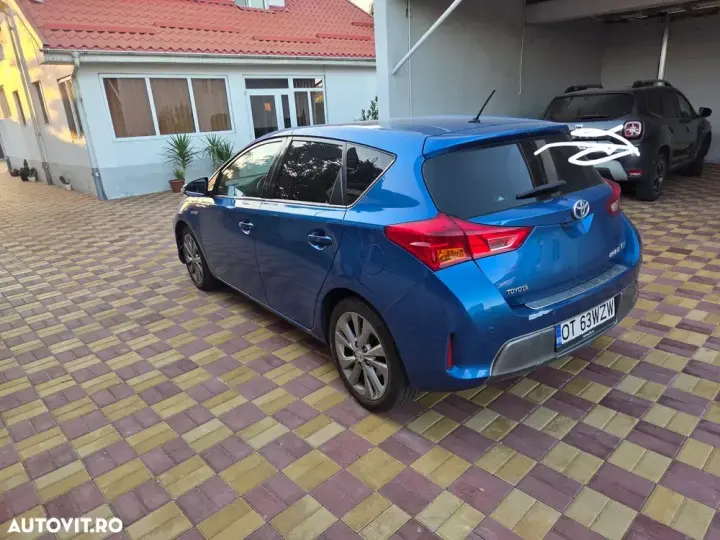 Toyota Auris II