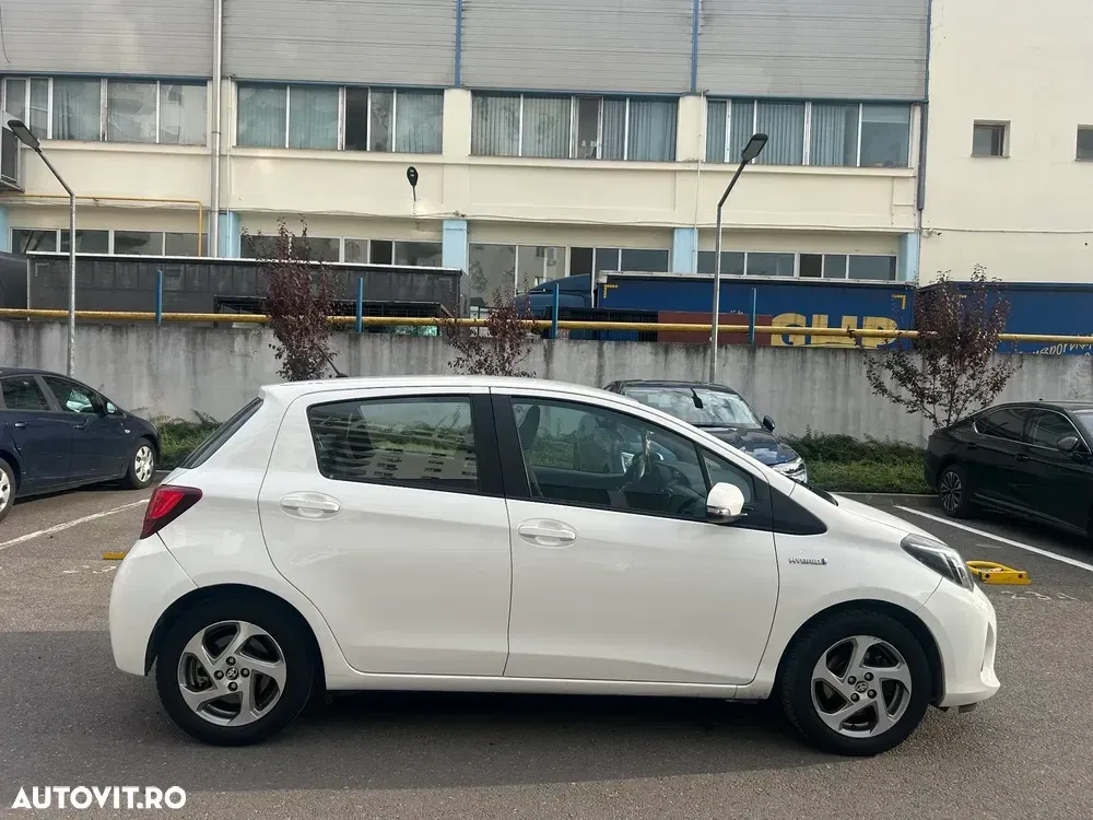 Toyota Yaris 1.5 VVT-i HSD Luna — imagine 3