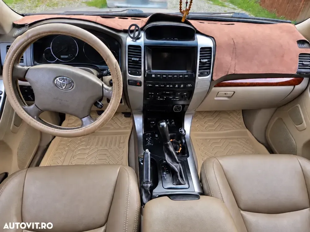 Toyota Land Cruiser — imagine 5