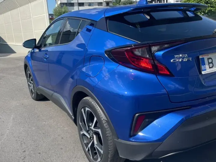 Toyota C-HR 1.8 HSD 122 CP 4x2 CVT C-enter