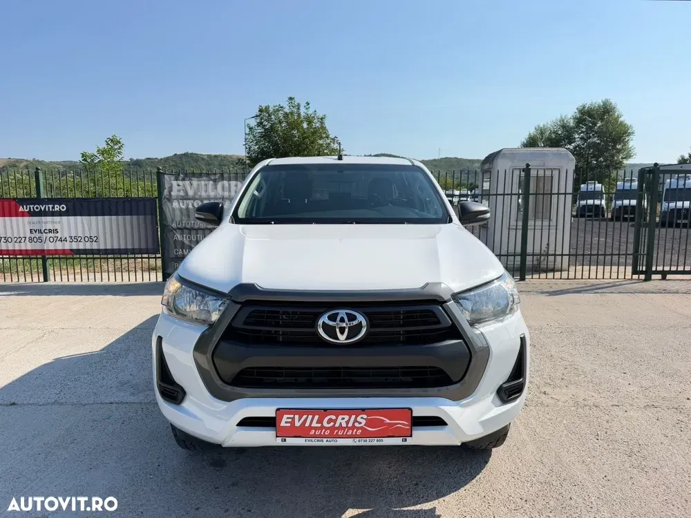 Toyota Hilux VIII 2.4D 150CP 4x4 Double Cab 6MT Style — imagine 4