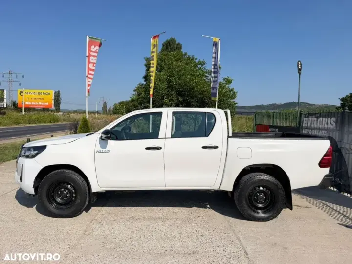 Toyota Hilux VIII 2.4D 150CP 4x4 Double Cab 6MT Style