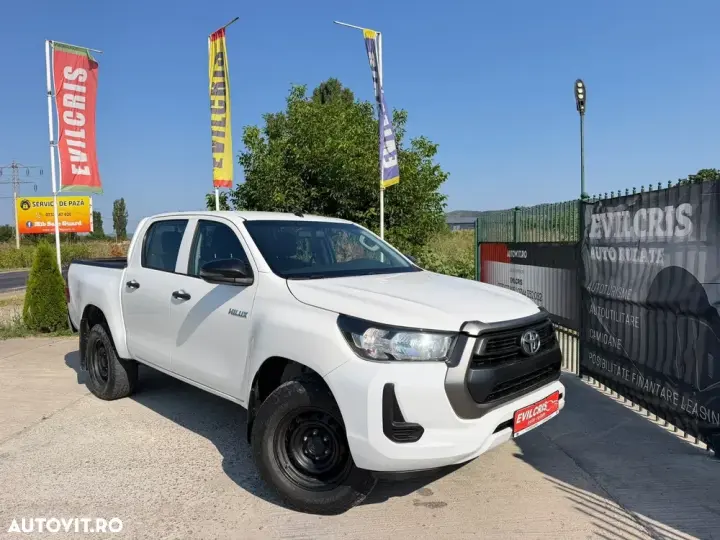 Toyota Hilux VIII 2.4D 150CP 4x4 Double Cab 6MT Style