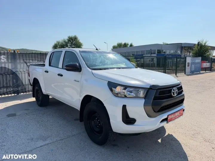 Toyota Hilux VIII 2.4D 150CP 4x4 Double Cab 6MT Style