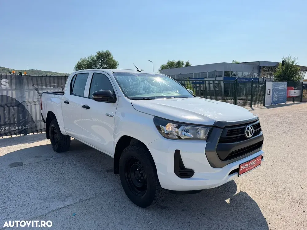 Toyota Hilux VIII 2.4D 150CP 4x4 Double Cab 6MT Style — imagine 5