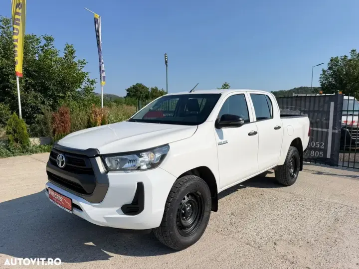 Toyota Hilux VIII 2.4D 150CP 4x4 Double Cab 6MT Style
