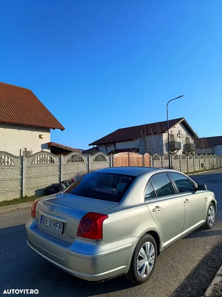 Toyota Avensis II 2.0 D4D Sdn. Terra — imagine 2