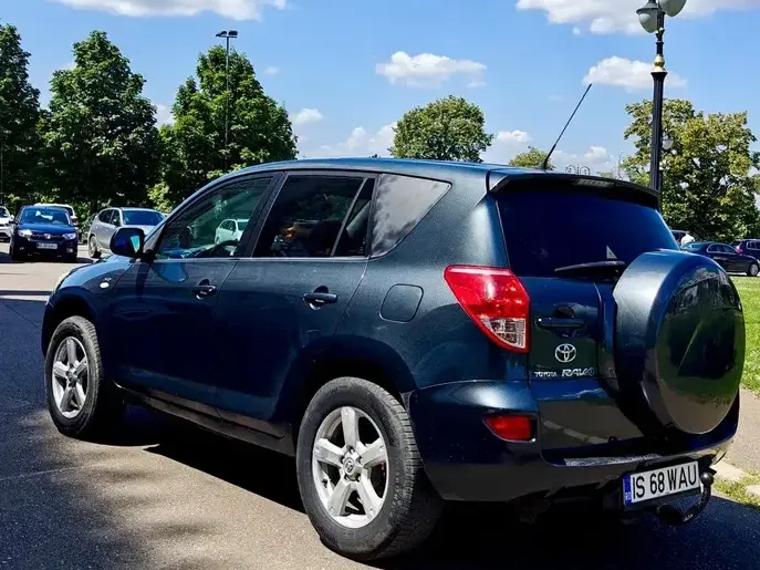 Toyota RAV4 III