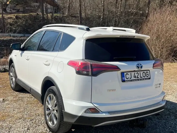 Toyota RAV4 IV