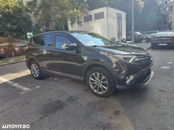 Toyota RAV4 IV