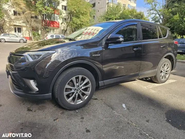 Toyota RAV4 IV