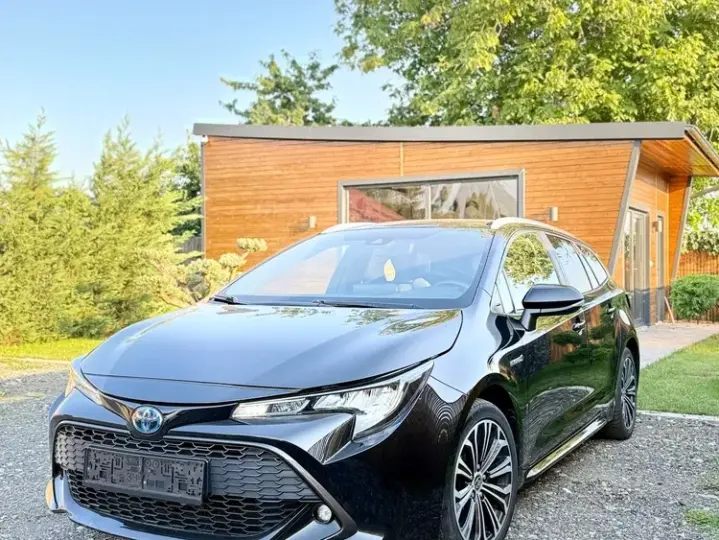 Toyota Corolla XII 1.8 HSD Business