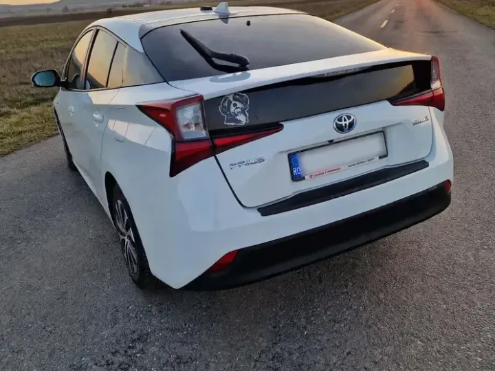 Toyota Prius V Hybrid