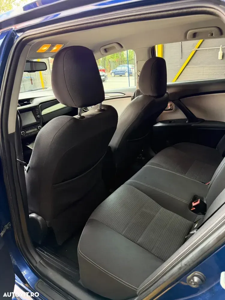 Toyota Avensis III 2.0 D-4D Executive — imagine 4