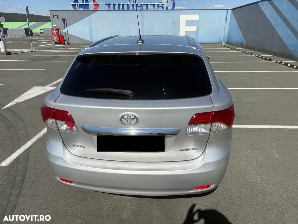 Toyota Avensis III 2.0 D-4D — imagine 5